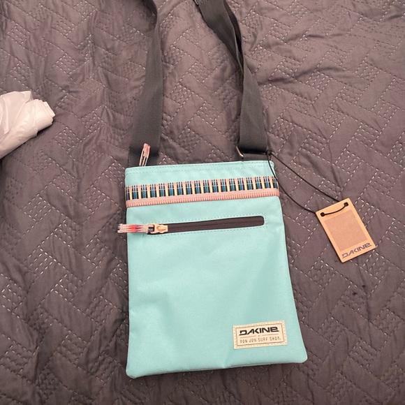 Dakine messenger bag small sz - Picture 1 of 1